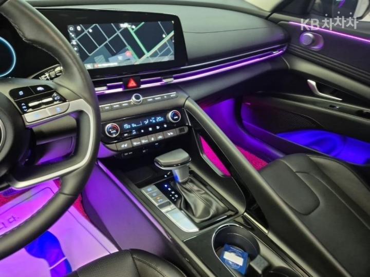 Hyundai Avante 1.6 Gasoline Inspiration - фото 10