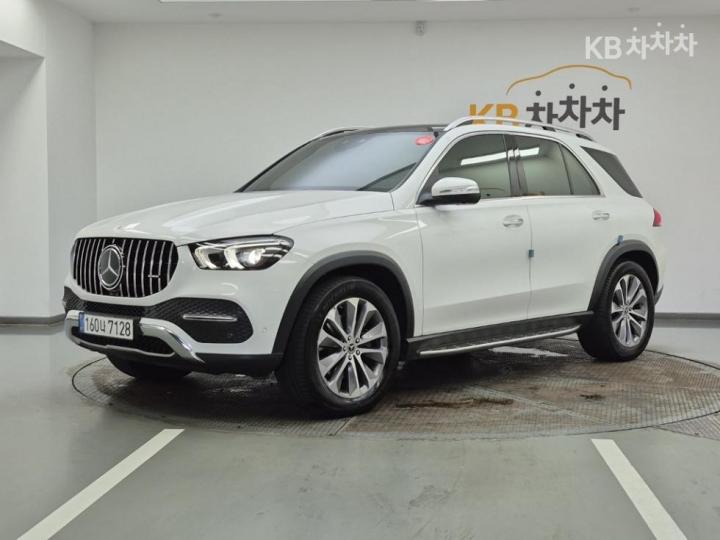 Mercedes-Benz GLE-Class 300 d 4Matic - фото 1