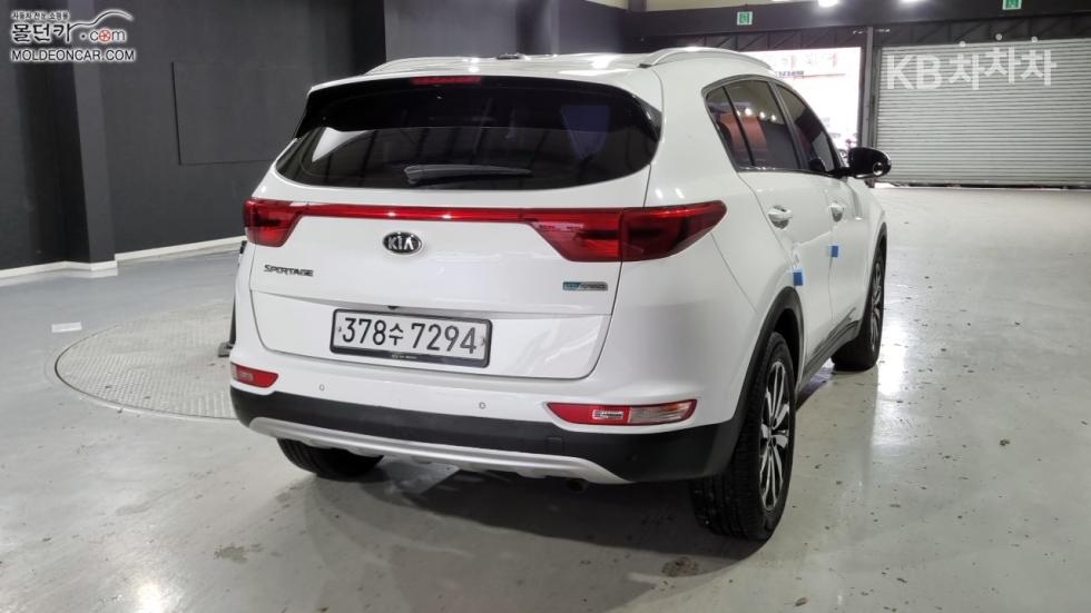 2016 - kia sportage