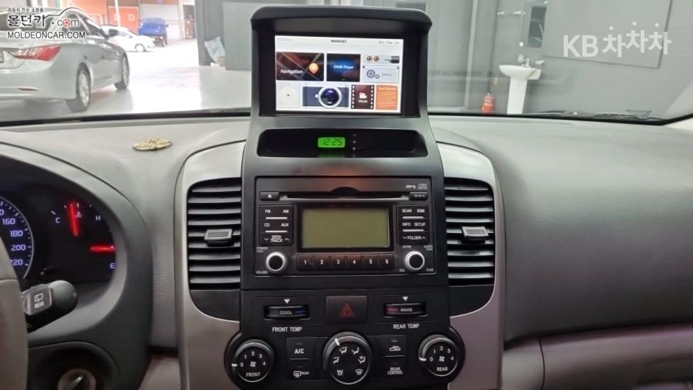 2012 - kia carnival