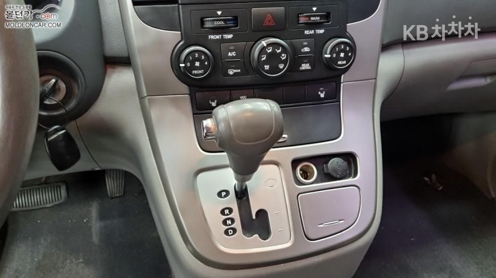 2012 - kia carnival