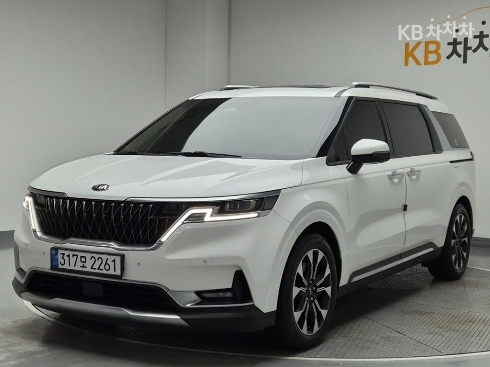 Kia 카니발 4세대 D2.2 9인승 노블레스 - фото 1