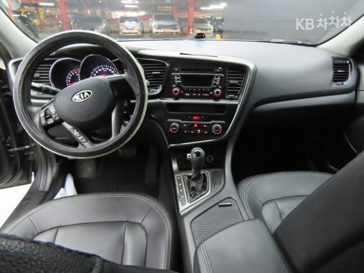 Kia K5 2.0 LPI Deluxe 8