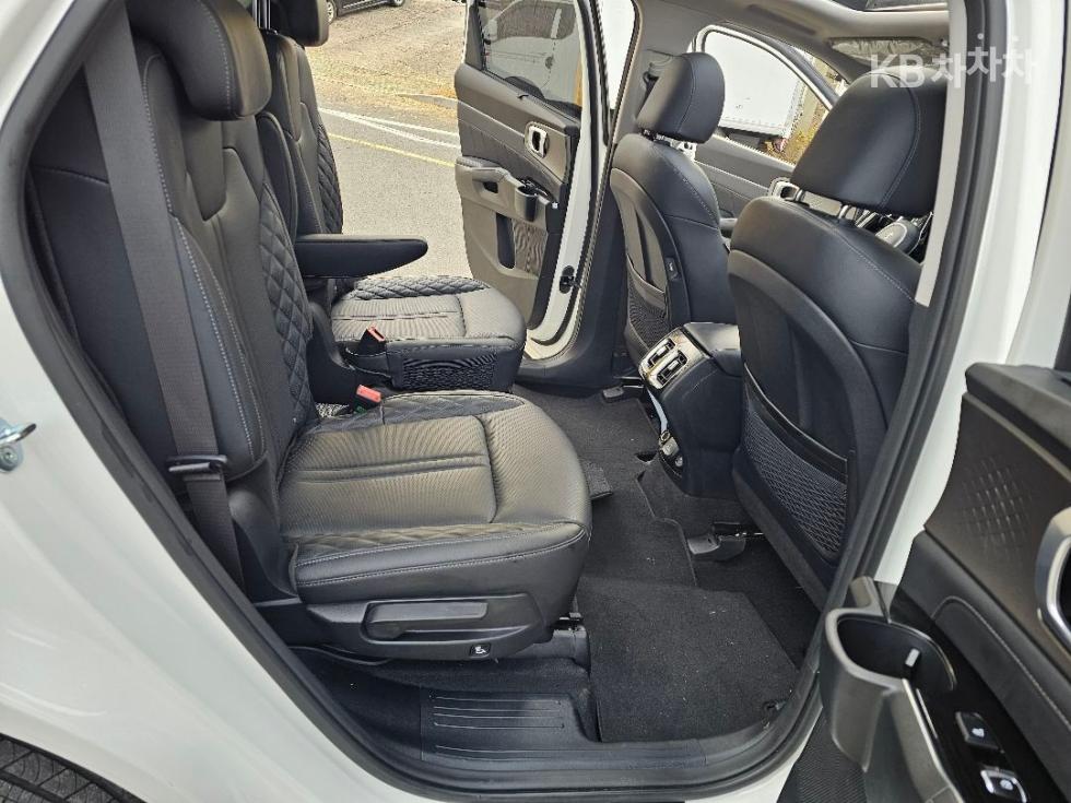 2023 - kia sorento