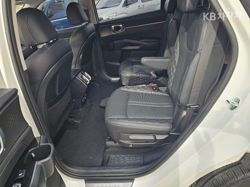 2023 - kia sorento