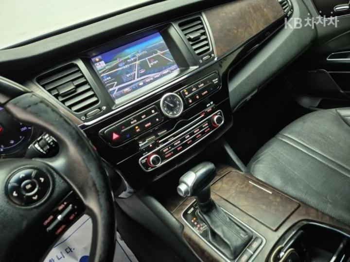 Kia K9 3.3 GDI Prestige Pre-2013 Base Type 9
