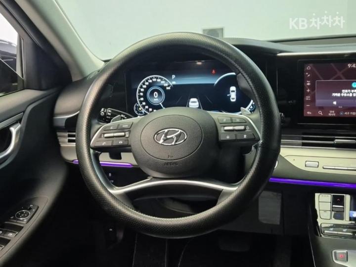 Hyundai Grandeur 2.5 LeBlanc 10