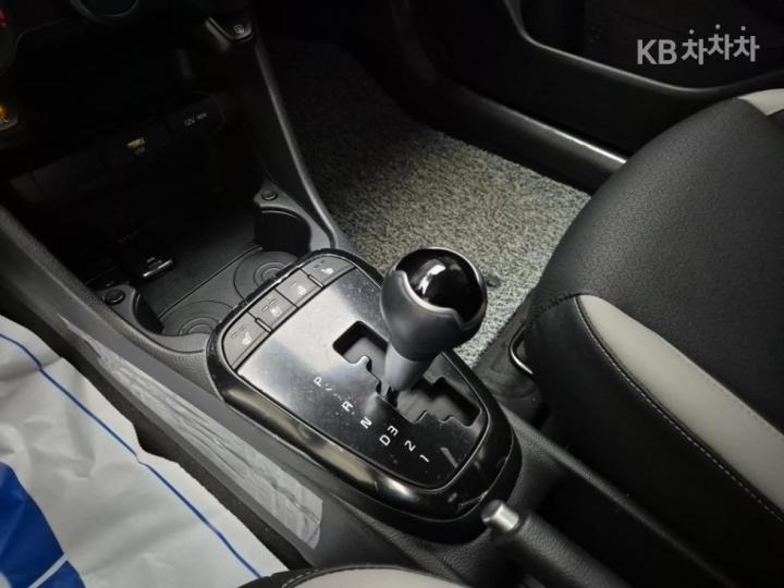 Kia Morning Urban JA 1.0 Gasoline Prestige 9