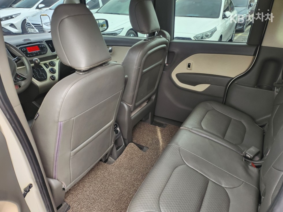 2012 - kia ray