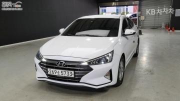 Hyundai Avante 렌터카 1.6 LPi — foto 1