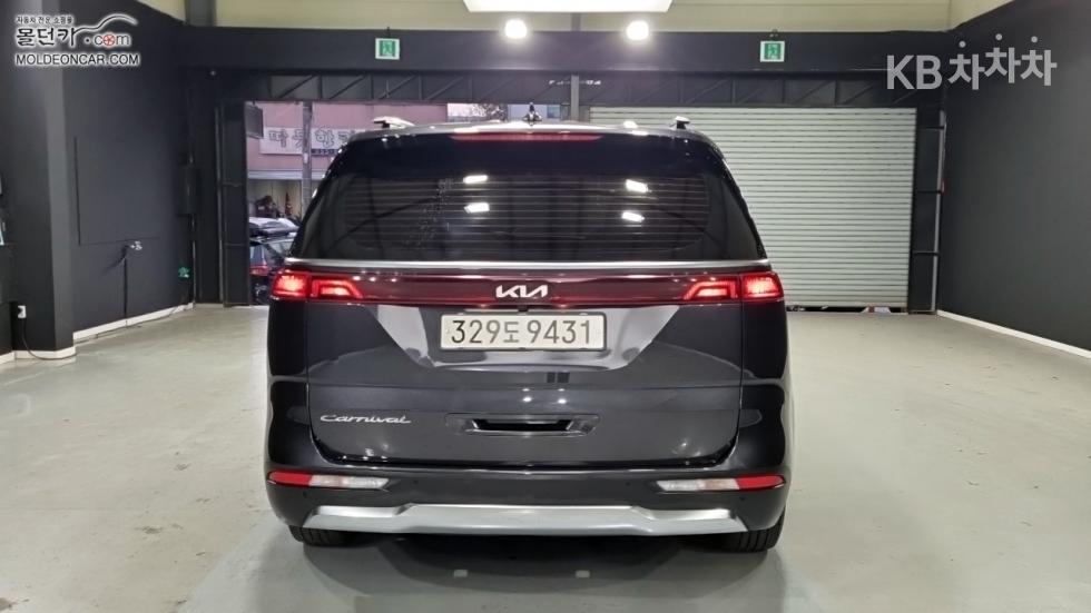 2021 - kia carnival