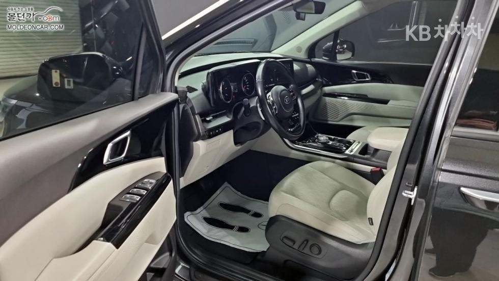 2021 - kia carnival
