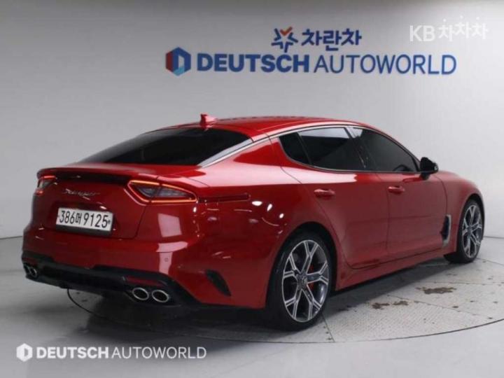 Kia Stinger 2.0 Turbo 2WD Platinum 3