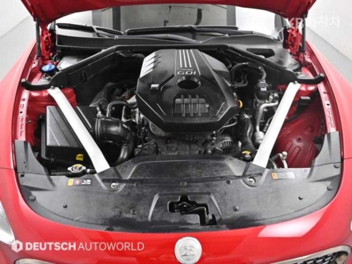 Kia Stinger 2.0 Turbo 2WD Platinum 7