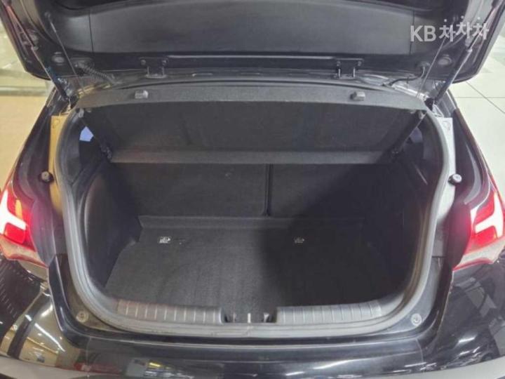 Hyundai Veloster N 2.0 T-GDi 7