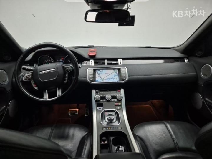 Land Rover Range Rover Evoque 2.0 TD4 HSE Dynamic 8