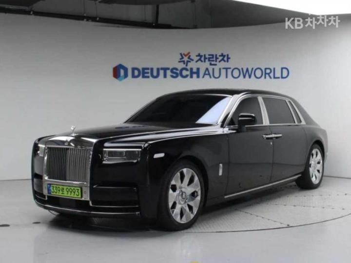 Rolls Royce Phantom 6.7 V12 EWB