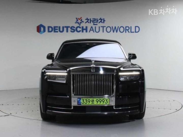 Rolls Royce Phantom 6.7 V12 EWB - фото 3