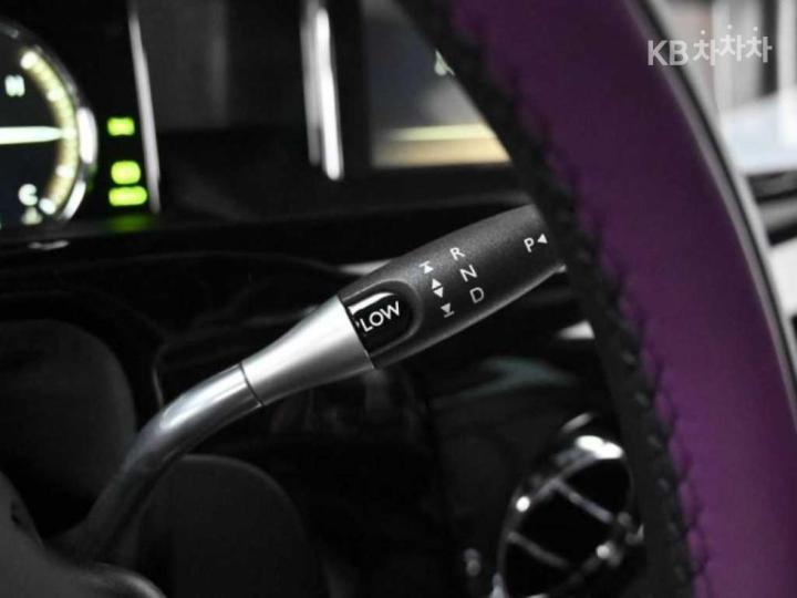 Rolls Royce Phantom 6.7 V12 EWB - фото 9