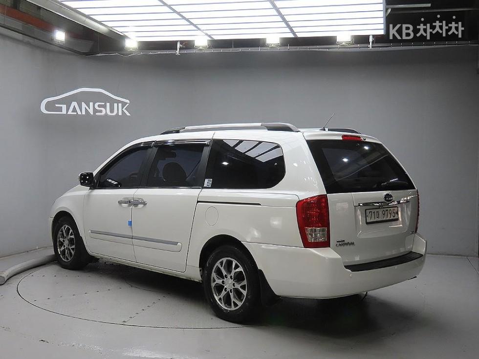 2014 - kia carnival