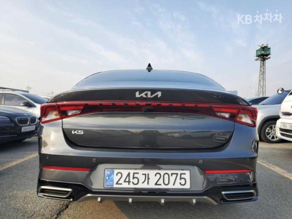 2023 - kia k5