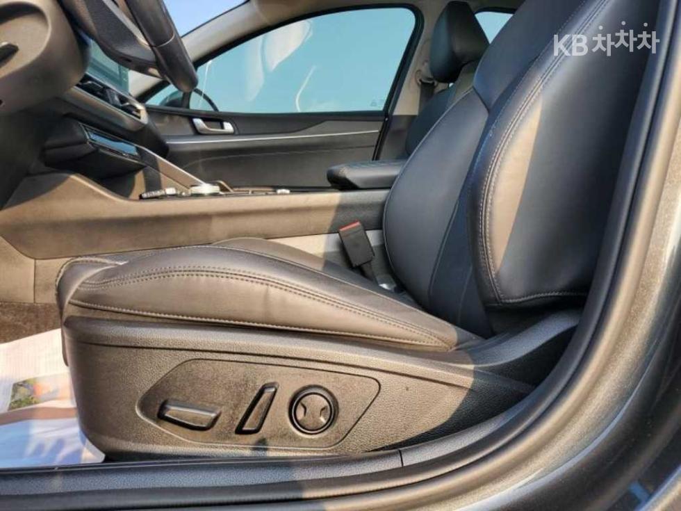2023 - kia k5