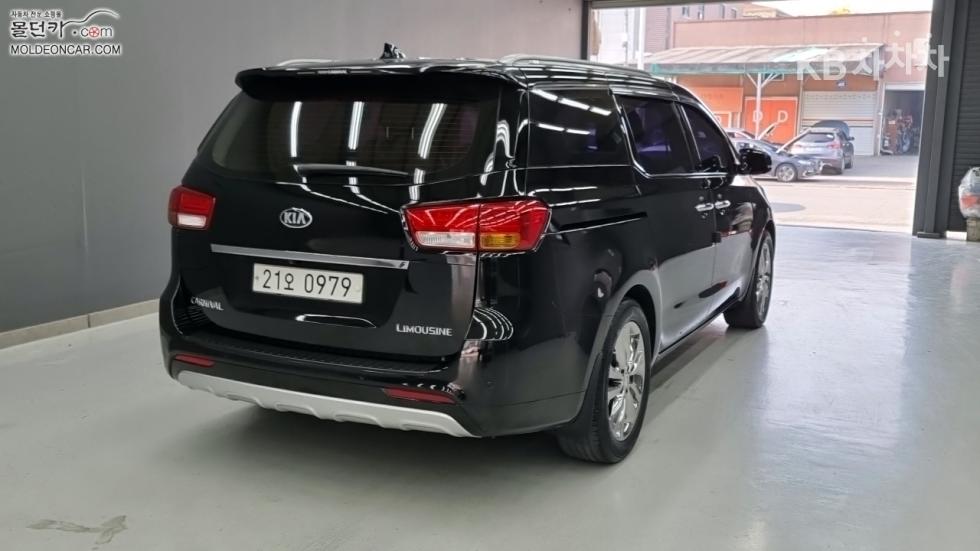 2016 - kia carnival
