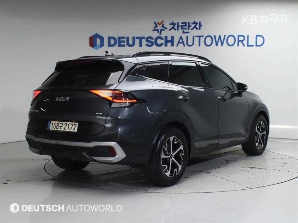 2022 - kia sportage