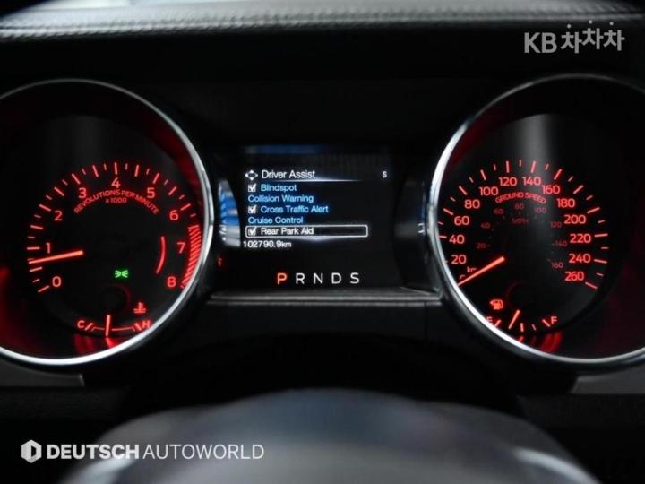 Ford Mustang GT Coupe Premium 9