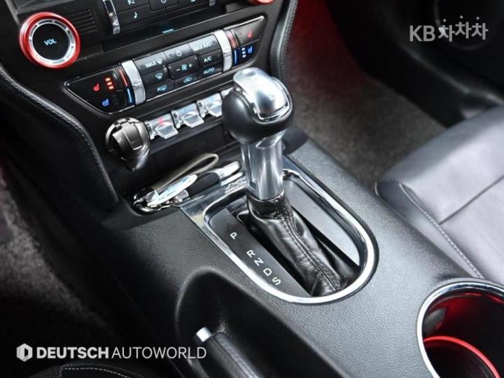 Ford Mustang GT Coupe Premium 10