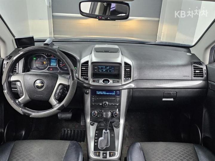Chevrolet Captiva 2WD LT Premium 6