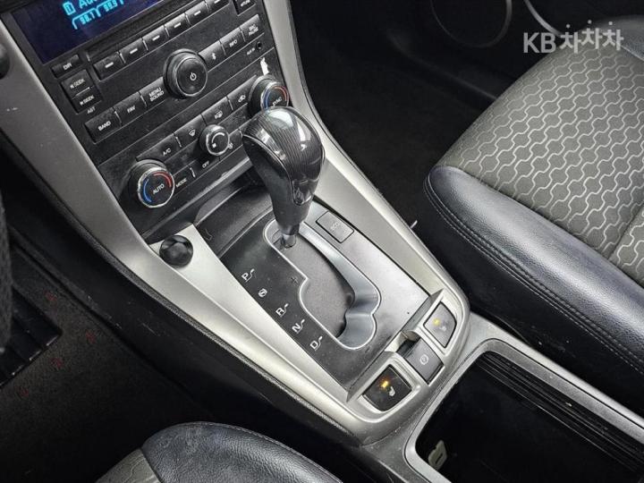 Chevrolet Captiva 2WD LT Premium 8