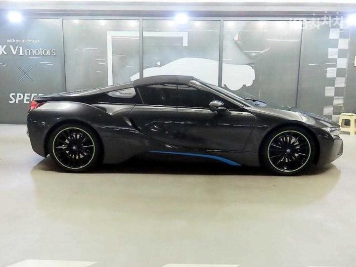 BMW i8 1.5 Roadster Basic - фото 3