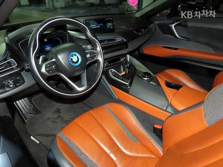 BMW i8 1.5 Roadster Basic - фото 11