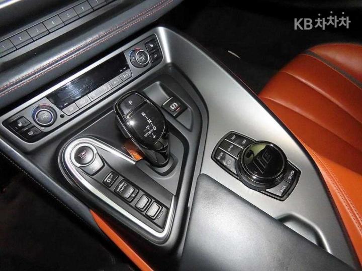 BMW i8 1.5 Roadster Basic - фото 13