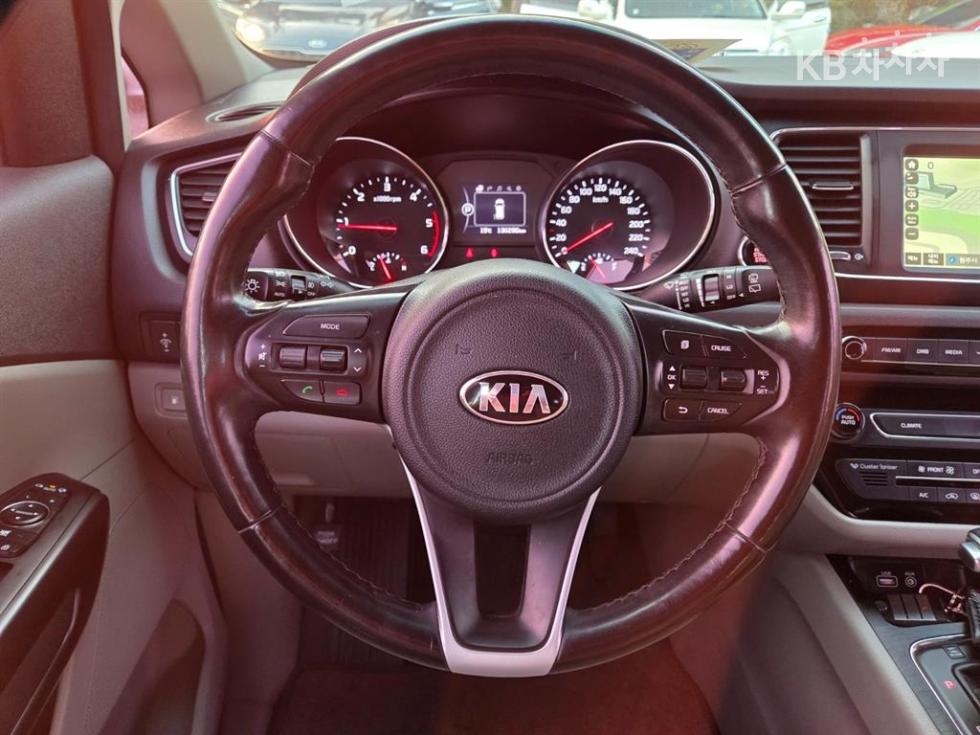 2017 - kia carnival