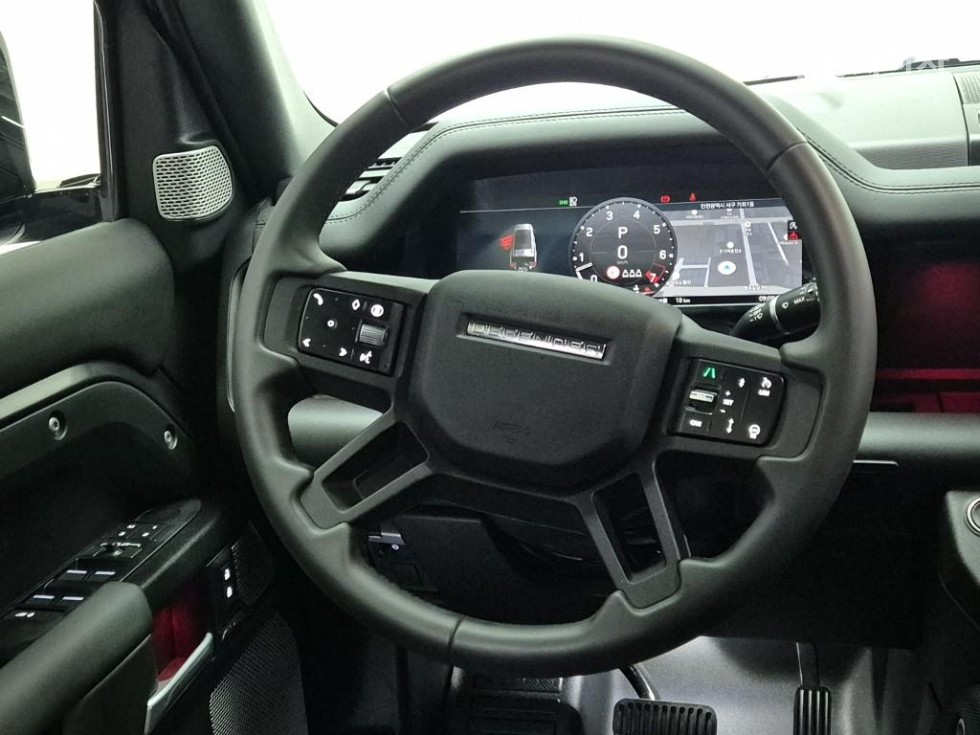 Land Rover Defender — miniaturë 9