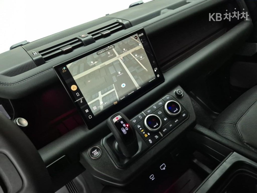 Land Rover Defender — miniaturë 10