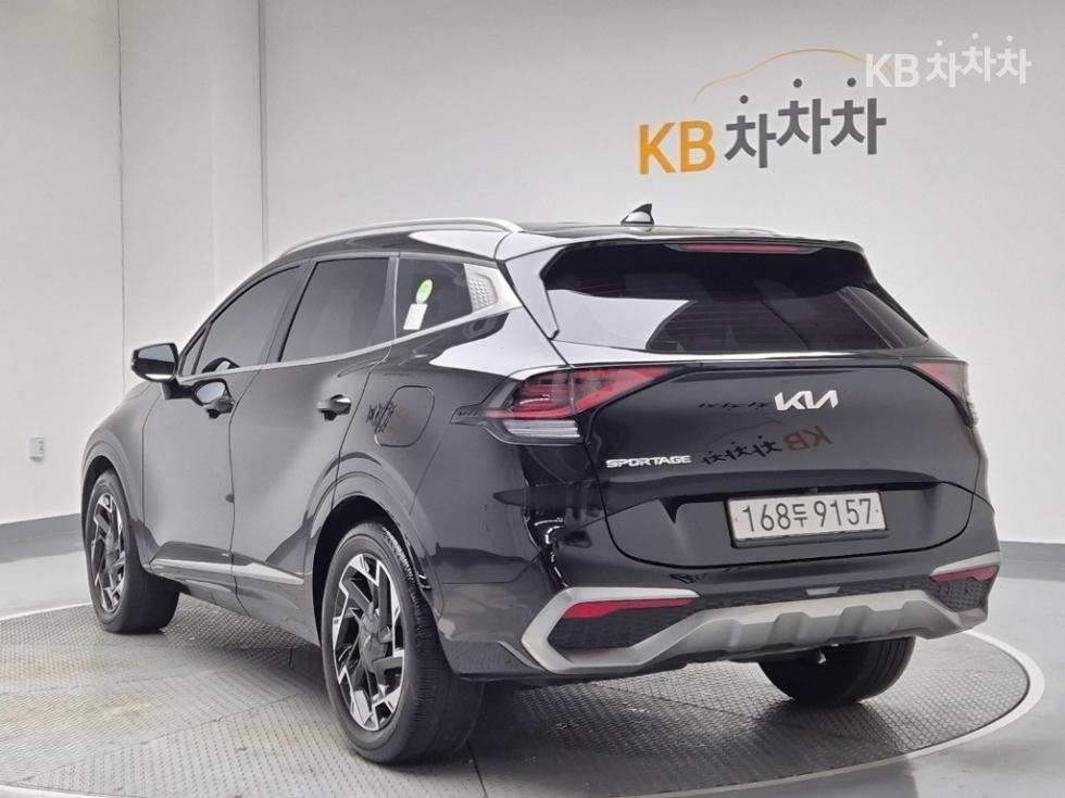 2022 - kia sportage