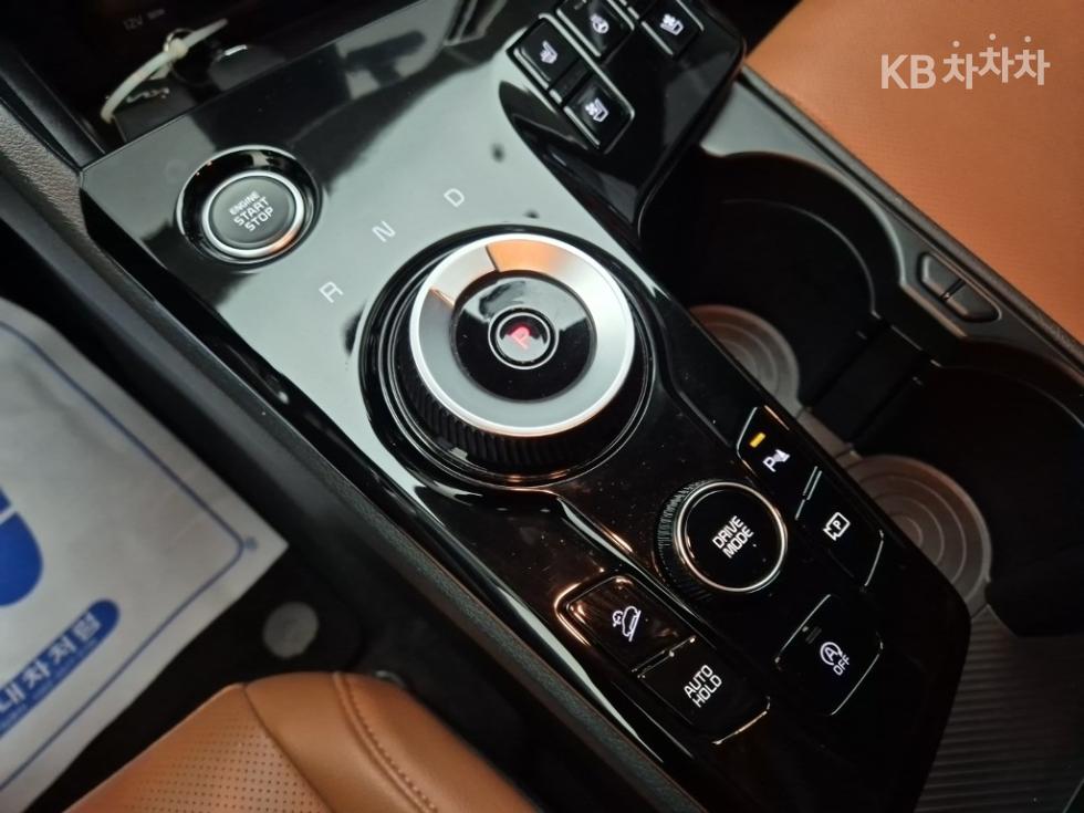 2022 - kia sportage