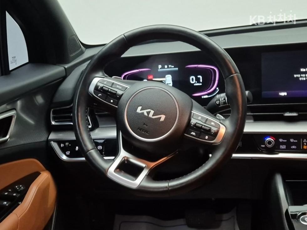 2022 - kia sportage