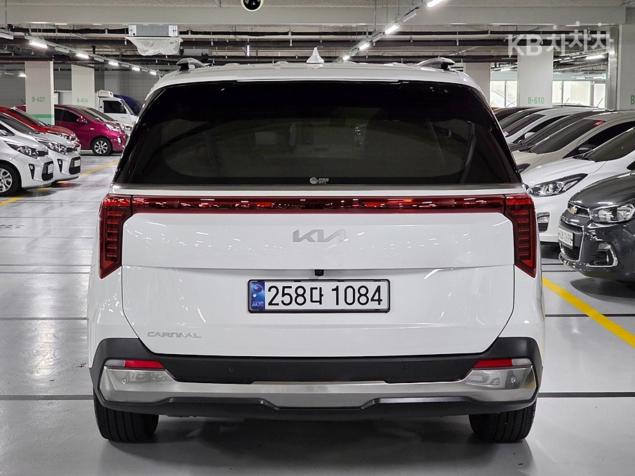 2025 - kia carnival