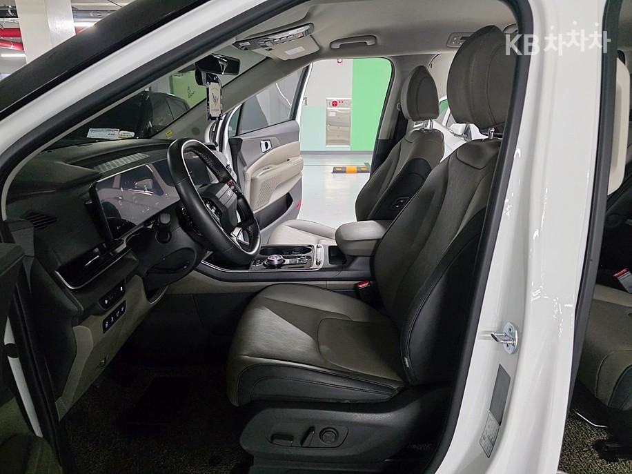 2025 - kia carnival