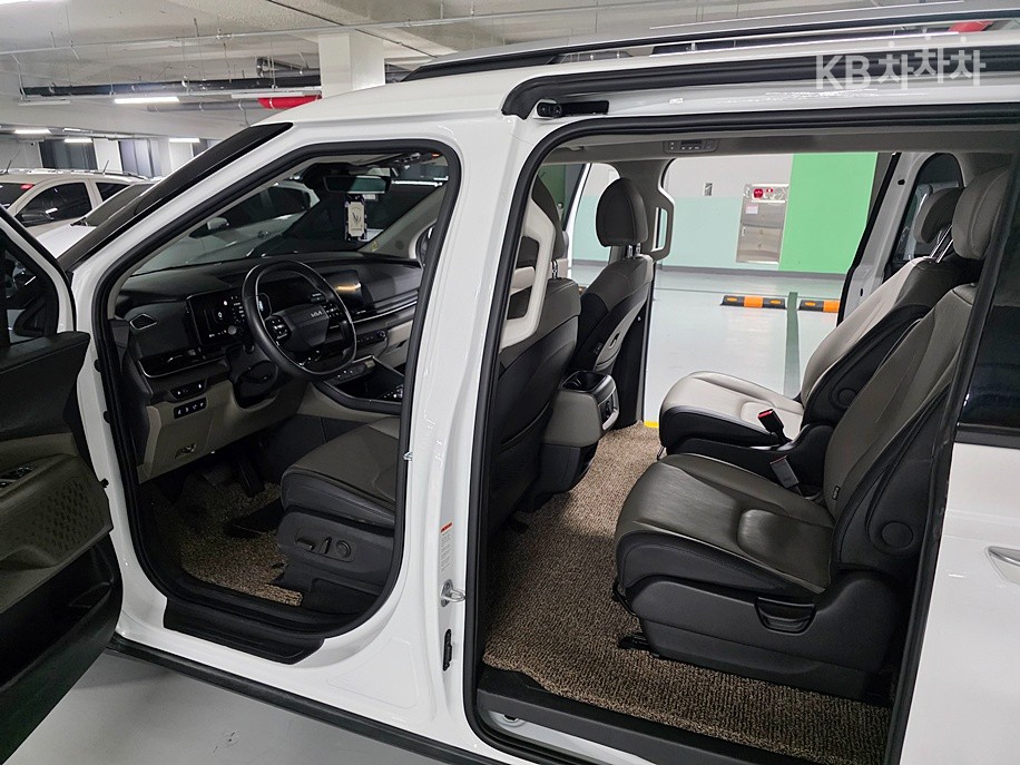 2025 - kia carnival