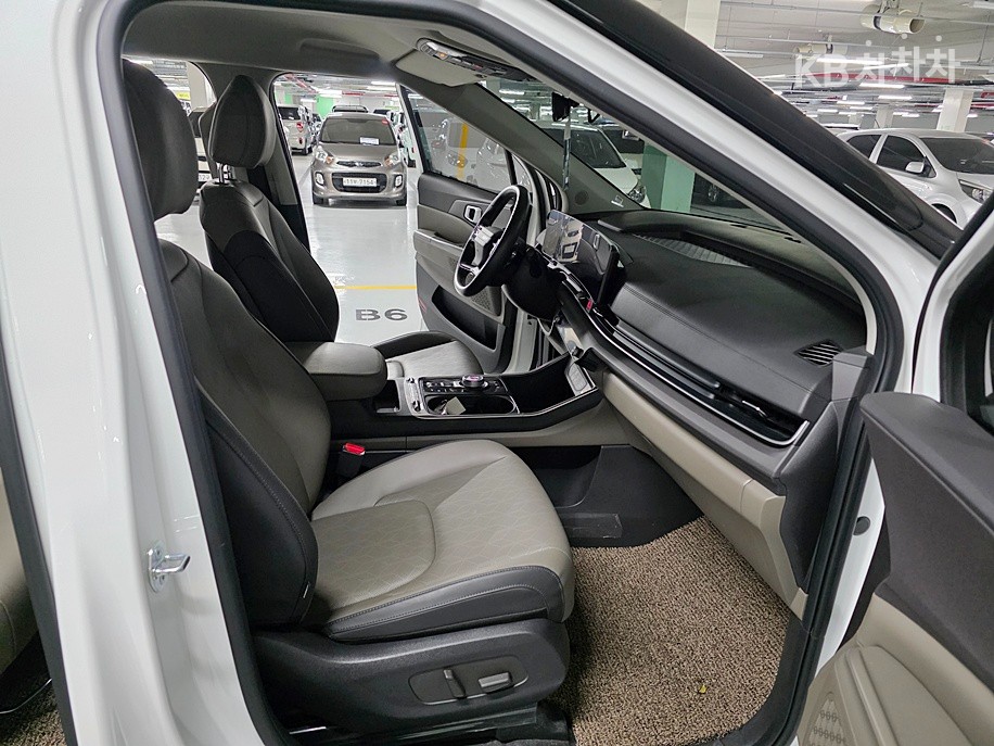 2025 - kia carnival