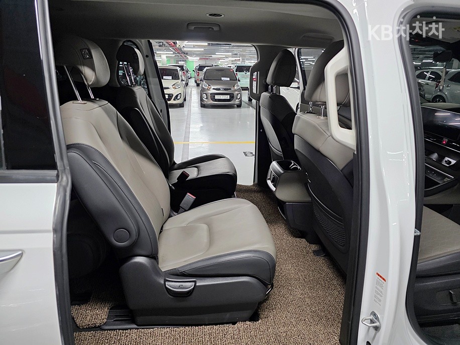 2025 - kia carnival