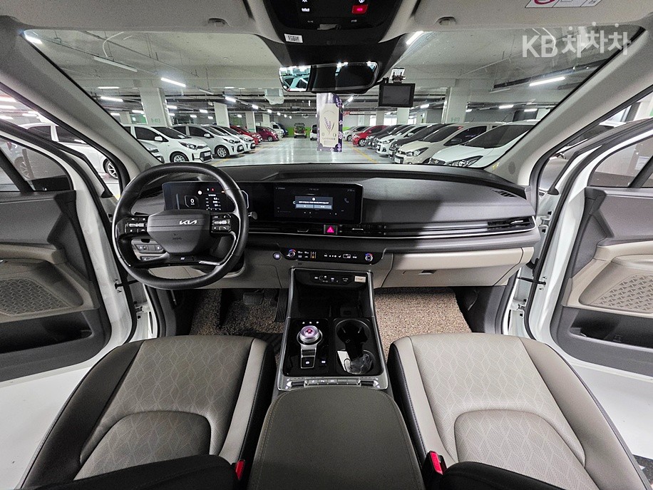 2025 - kia carnival