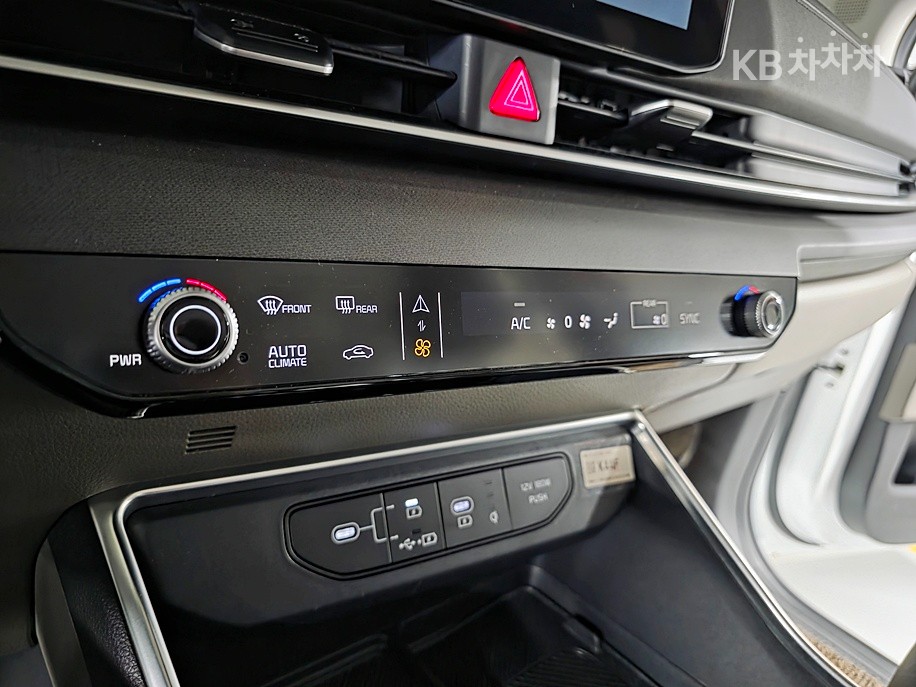 2025 - kia carnival