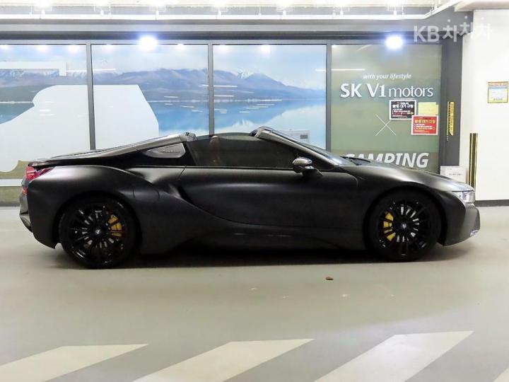 BMW i8 1.5 Roadster Basic - фото 8