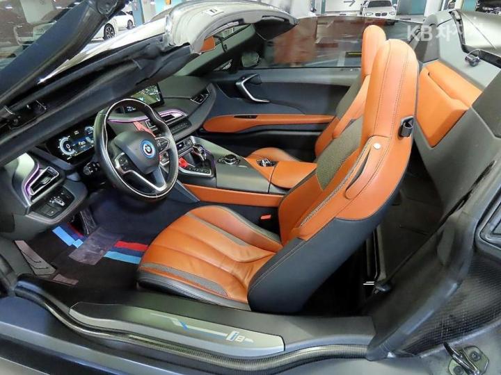 BMW i8 1.5 Roadster Basic - фото 11